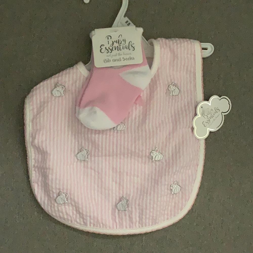 NWT Baby Essentials Bunny Bib & Socks